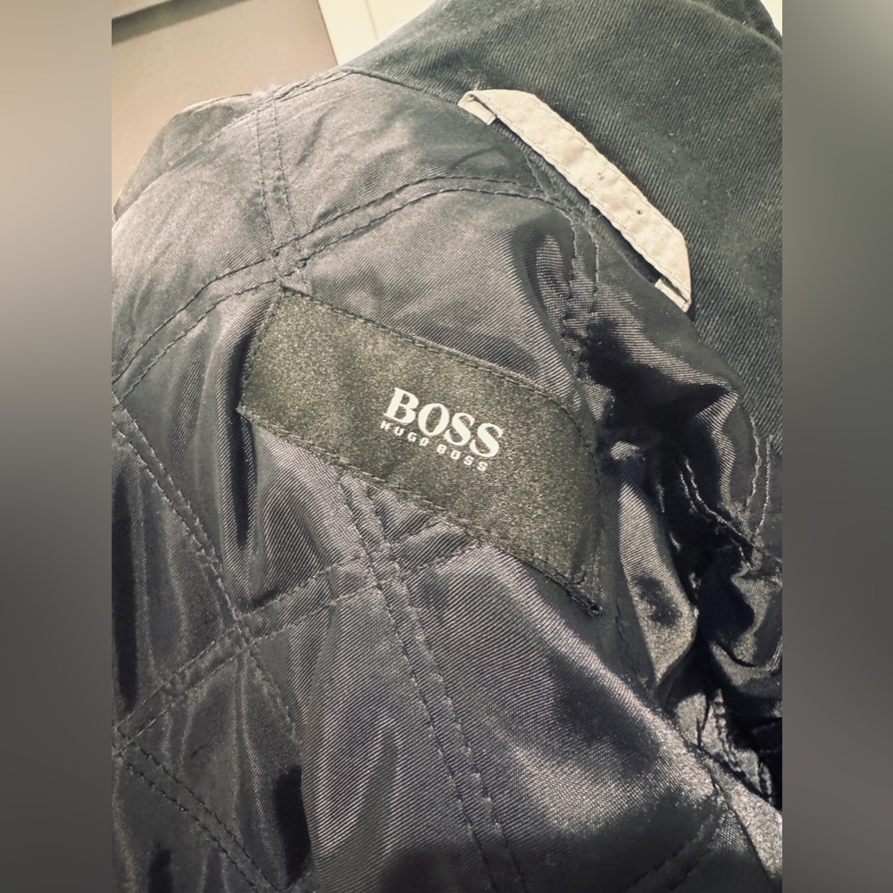 Pre-Owned authentic HUGO BOSS - Picture 12 of 15
